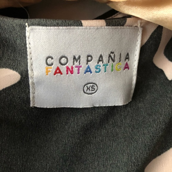 Dino-Print Button up Blouse - Picture 3 of 4